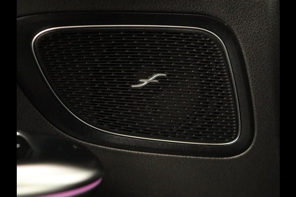 Mercedes-Benz C-Klasse 300e AMG Night | Panoramadak | Trekhaak | Sfeerverlichting | Massage | Adaptive cruise | Stoelverwarming | 360 Camera | Leder | Memory | Carplay | PHEV | Plug In Mercedes-Benz C-Klasse 300e AMG Night | Panoramadak | Trekhaak | Sfeerverlichting | Massage | Adaptive cruise | Stoelverwarming | 360 Camera | Leder | Memory | Carplay | PHEV | Plug In