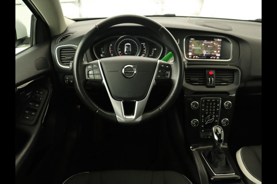 Volvo V40 1.5 T3 Dyn. Ed. | Full LED | Glazen dak | Automaat | Navigatie | Stoelverwarming | Harman/Kardon | Trekhaak