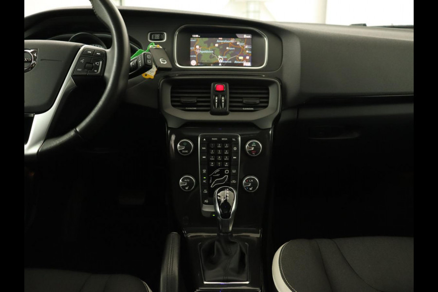 Volvo V40 1.5 T3 Dyn. Ed. | Full LED | Glazen dak | Automaat | Navigatie | Stoelverwarming | Harman/Kardon | Trekhaak