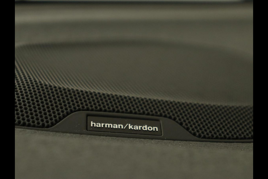 Volvo V40 1.5 T3 Dyn. Ed. | Full LED | Glazen dak | Automaat | Navigatie | Stoelverwarming | Harman/Kardon | Trekhaak