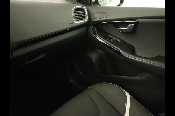 Volvo V40 1.5 T3 Dyn. Ed. | Full LED | Glazen dak | Automaat | Navigatie | Stoelverwarming | Harman/Kardon | Trekhaak