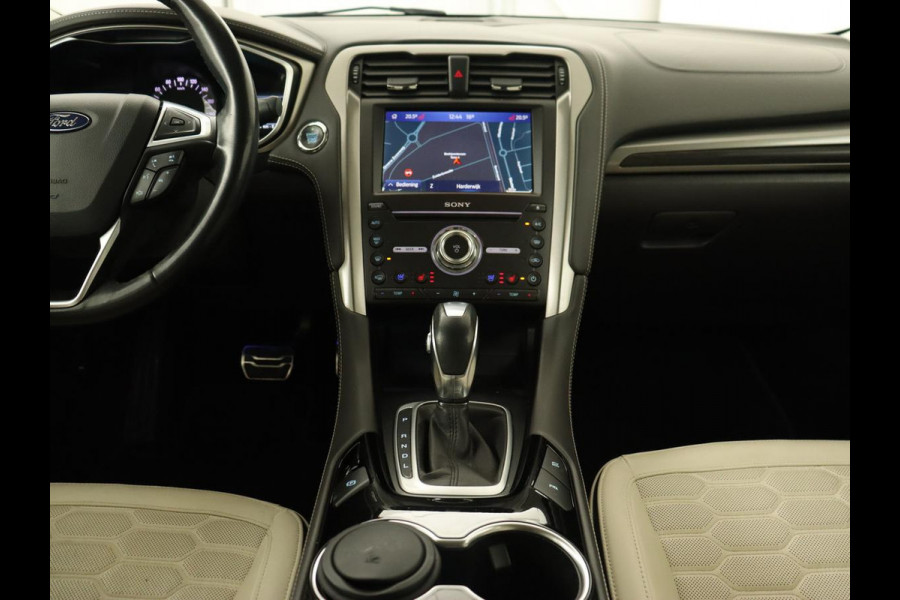 Ford Mondeo 2.0 IVCT HEV Vignale | Leder | Stoelverwarming | LED | LMV 18 inch | Navigatie | Carplay | Elektrische stoelen | Camera