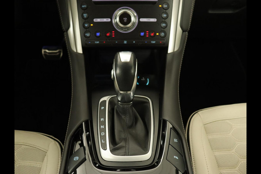 Ford Mondeo 2.0 IVCT HEV Vignale | Leder | Stoelverwarming | LED | LMV 18 inch | Navigatie | Carplay | Elektrische stoelen | Camera