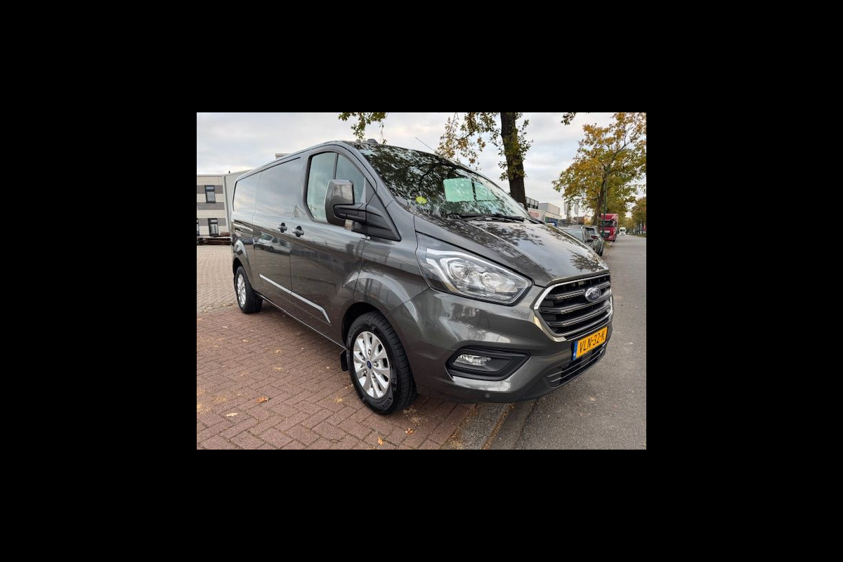 Ford Transit Custom 300 2.0 TDCI 130pk L2 H1 Limited Automaat 3persoons Airco/ECC,Navigatie,Camera 1e Eigenaar