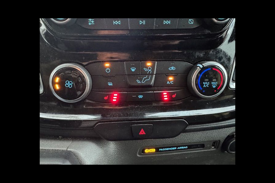 Ford Transit Custom 300 2.0 TDCI 130pk L2 H1 Limited Automaat 3persoons Airco/ECC,Navigatie,Camera 1e Eigenaar