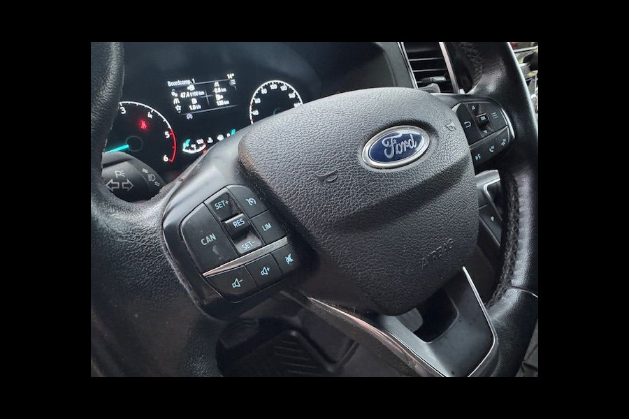 Ford Transit Custom 300 2.0 TDCI 130pk L2 H1 Limited Automaat 3persoons Airco/ECC,Navigatie,Camera 1e Eigenaar