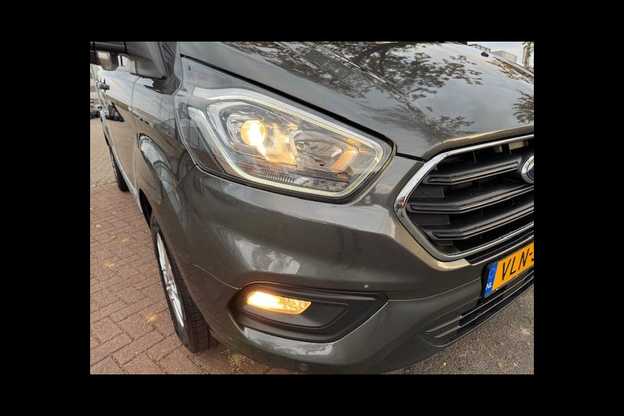 Ford Transit Custom 300 2.0 TDCI 130pk L2 H1 Limited Automaat 3persoons Airco/ECC,Navigatie,Camera 1e Eigenaar