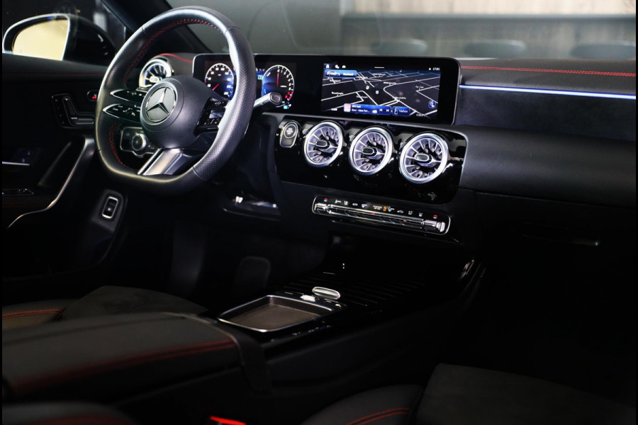 Mercedes-Benz CLA-Klasse Shooting Brake 250 e AMG 45 Look / Memory / Elek Stoelen / Acc / Head Up / 360 Camera / Pano / 20 Inch
