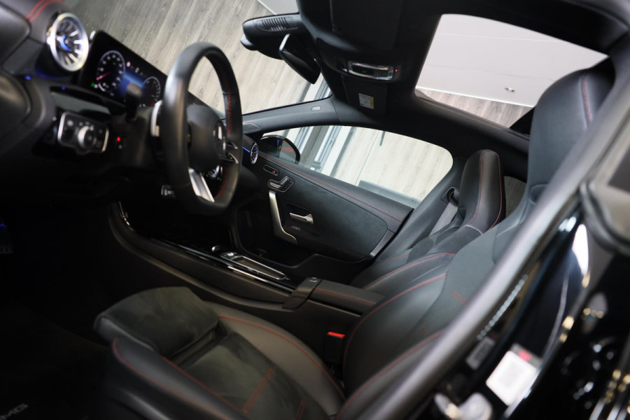 Mercedes-Benz CLA-Klasse Shooting Brake 250 e AMG 45 Look / Memory / Elek Stoelen / Acc / Head Up / 360 Camera / Pano / 20 Inch