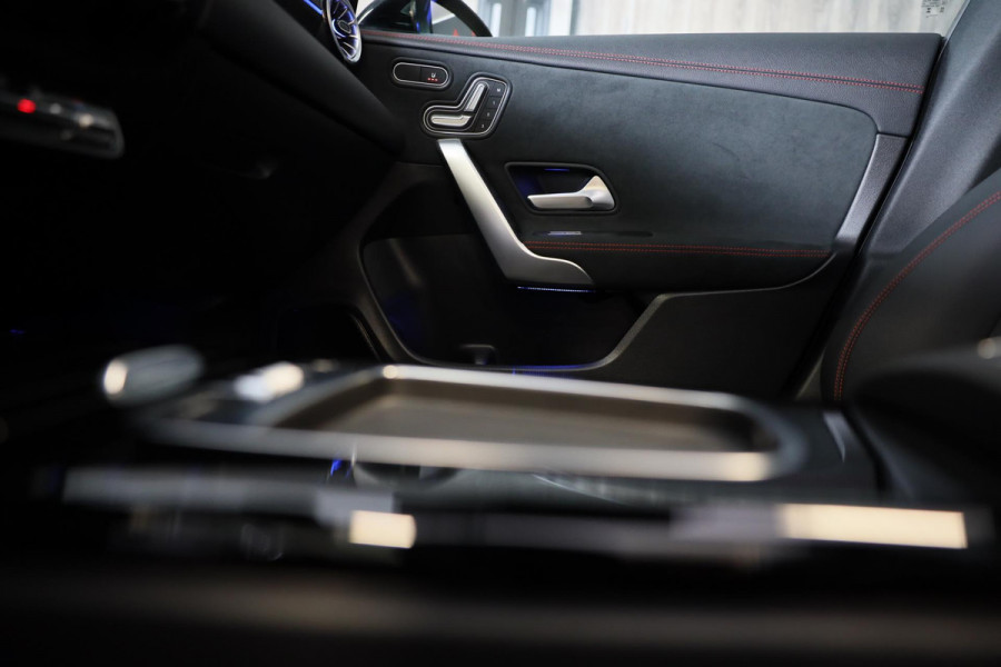 Mercedes-Benz CLA-Klasse Shooting Brake 250 e AMG 45 Look / Memory / Elek Stoelen / Acc / Head Up / 360 Camera / Pano / 20 Inch