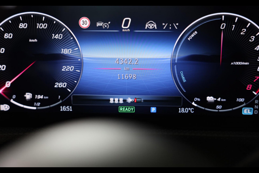 Mercedes-Benz CLA-Klasse Shooting Brake 250 e AMG 45 Look / Memory / Elek Stoelen / Acc / Head Up / 360 Camera / Pano / 20 Inch