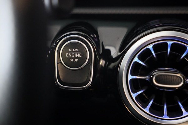 Mercedes-Benz CLA-Klasse Shooting Brake 250 e AMG 45 Look / Memory / Elek Stoelen / Acc / Head Up / 360 Camera / Pano / 20 Inch