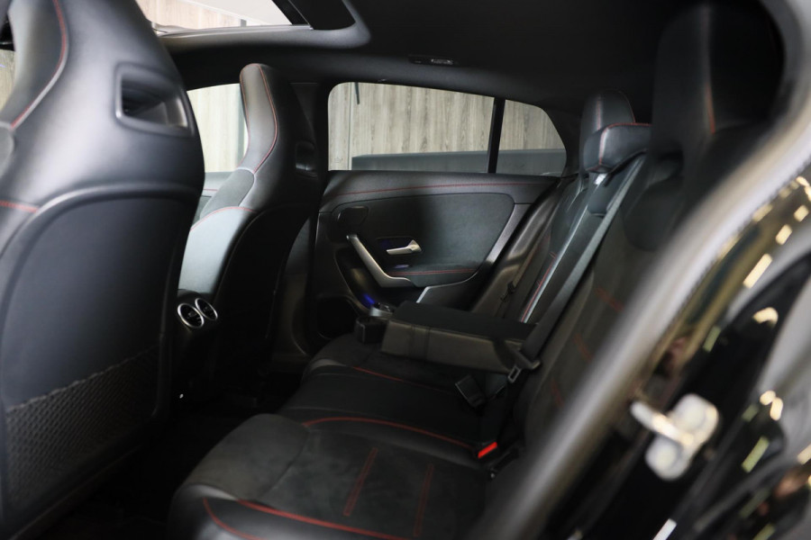 Mercedes-Benz CLA-Klasse Shooting Brake 250 e AMG 45 Look / Memory / Elek Stoelen / Acc / Head Up / 360 Camera / Pano / 20 Inch