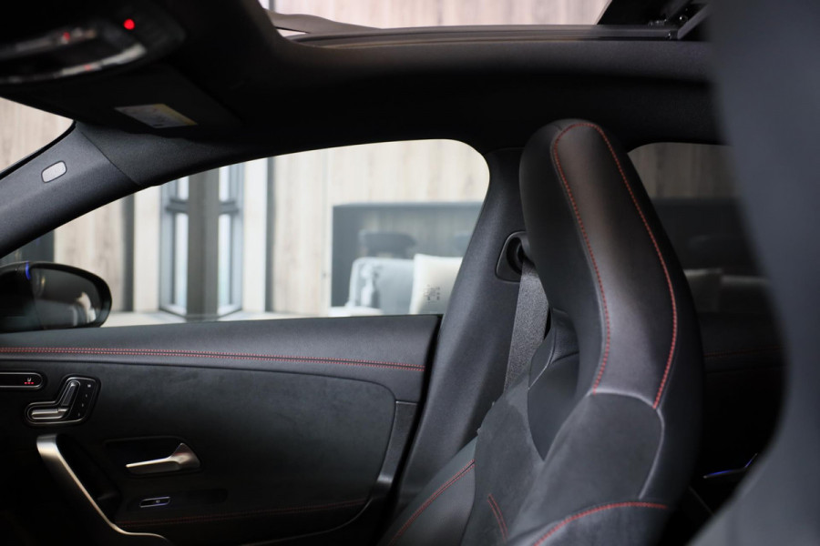 Mercedes-Benz CLA-Klasse Shooting Brake 250 e AMG 45 Look / Memory / Elek Stoelen / Acc / Head Up / 360 Camera / Pano / 20 Inch