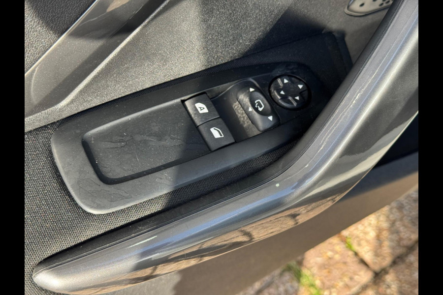 Peugeot 2008 1.2 PureTech Blue Lion 2018 NAVI CLIMA NAP!