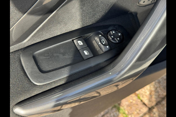 Peugeot 2008 1.2 PureTech Blue Lion 2018 NAVI CLIMA NAP!