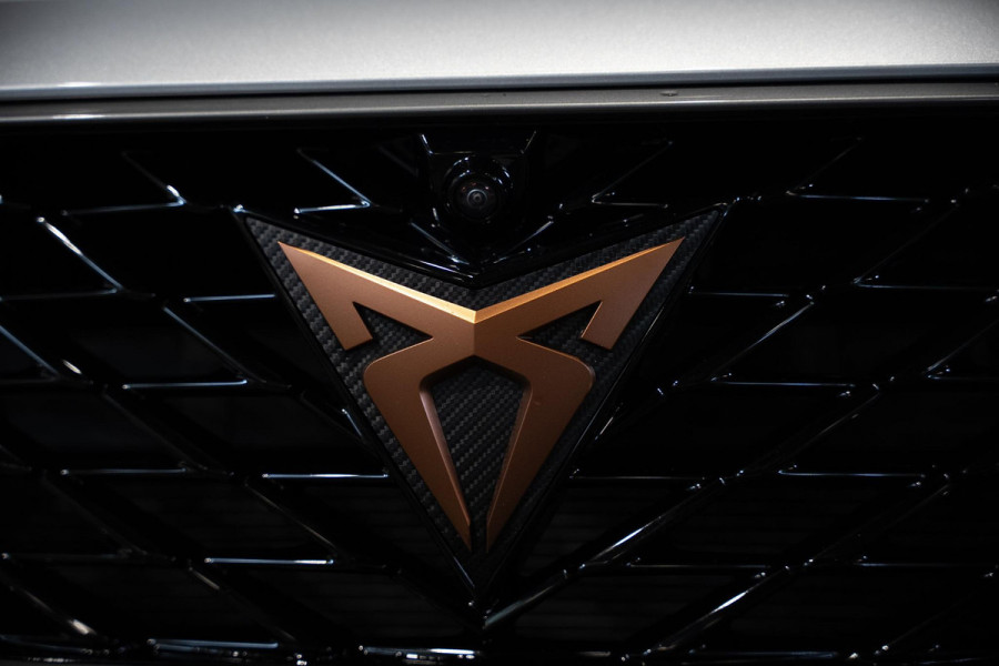 CUPRA Formentor 1.4 e-Hybrid VZ Performance | Panorama | 360 Camera | Trekhaak CUPRA Formentor 1.4 e-Hybrid VZ Performance | Panorama | 360 Camera | Trekhaak