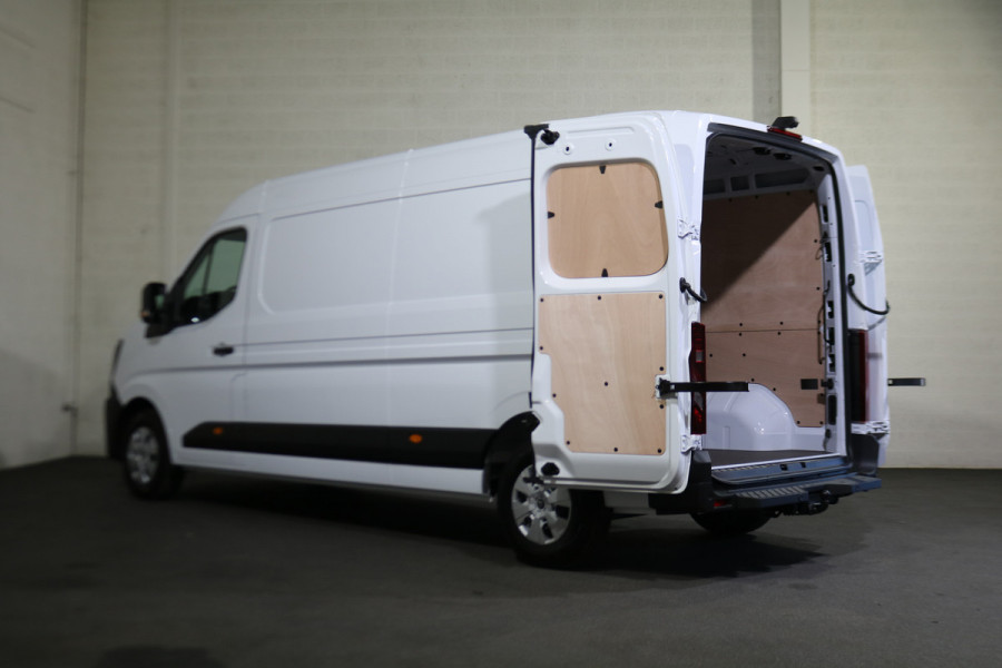 Renault Master E-Tech T35 L3H2 Extra long range 87 kWh Renault Master E-Tech T35 L3H2 Extra long range 87 kWh