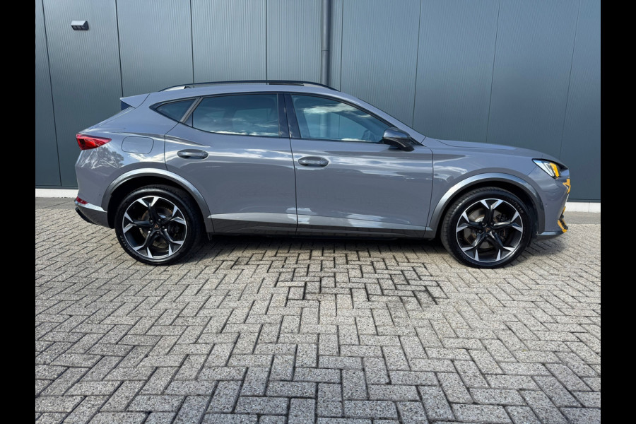 CUPRA Formentor 1.4 e-Hybrid 245pk VZ Performance * Panorama * Leder * Startknop * Camera * CUPRA Formentor 1.4 e-Hybrid 245pk VZ Performance * Panorama * Leder * Startknop * Camera *
