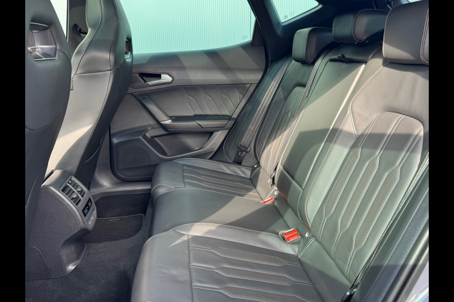 CUPRA Formentor 1.4 e-Hybrid 245pk VZ Performance * Panorama * Leder * Startknop * Camera * CUPRA Formentor 1.4 e-Hybrid 245pk VZ Performance * Panorama * Leder * Startknop * Camera *