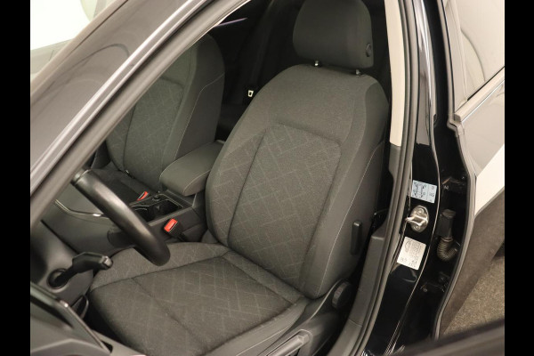 Volkswagen Golf 1.5 TSI Life Bns | Panoramadak | Adaptive Cruise | Stoelverwarming | Camera | Navigatie | Carplay | Sfeerverlichting