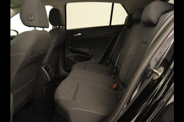 Volkswagen Golf 1.5 TSI Life Bns | Panoramadak | Adaptive Cruise | Stoelverwarming | Camera | Navigatie | Carplay | Sfeerverlichting