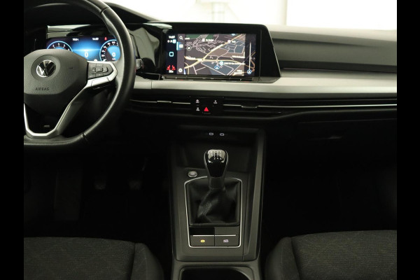 Volkswagen Golf 1.5 TSI Life Bns | Panoramadak | Adaptive Cruise | Stoelverwarming | Camera | Navigatie | Carplay | Sfeerverlichting