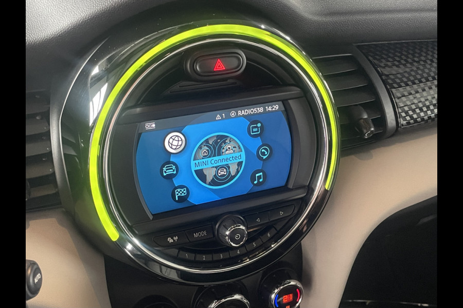 MINI Cabrio 2.0 Cooper S Chili 190 PK Automaat / Leder