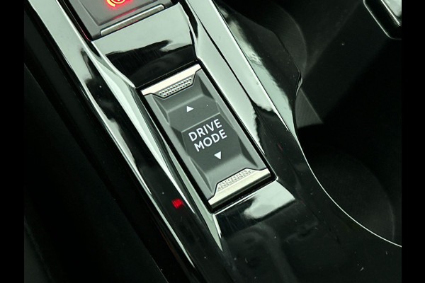 Peugeot 208 Peugeot 208 Hybrid 100pk Automaat Allure | Navigatie | Apple Carplay/Android Auto | Airco | Parkeer sensoren | Cruise Control | Led | Lichtmetalen Velgen