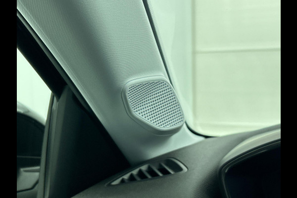 Peugeot 208 Peugeot 208 Hybrid 100pk Automaat Allure | Navigatie | Apple Carplay/Android Auto | Airco | Parkeer sensoren | Cruise Control | Led | Lichtmetalen Velgen