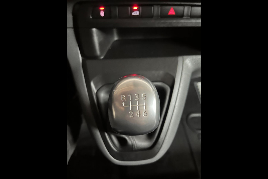 Opel Vivaro 1.5 CDTI 120pk euro6 L1H1 Innovation 3Persoons, Airco, Half-Leder, Navigatie, Trekhaak, Sidebars, RIJKLAARPRIJS! Opel Vivaro 1.5 CDTI 120pk euro6 L1H1 Innovation 3Persoons, Airco, Half-Leder, Navigatie, Trekhaak, Sidebars, RIJKLAARPRIJS!