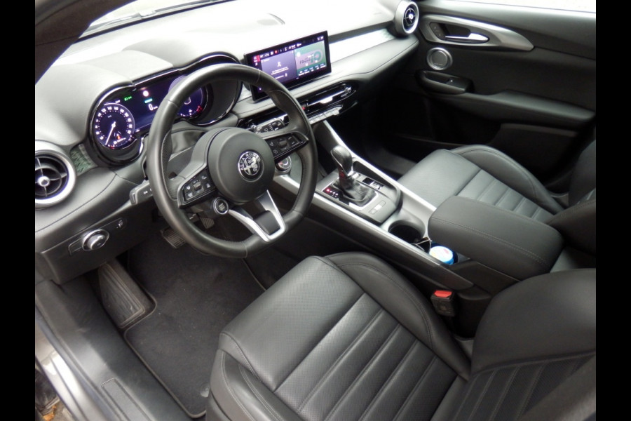 Alfa Romeo Tonale 1.5T Hybrid 160PK | TI- Uitvoering | Leder- Pakket |
