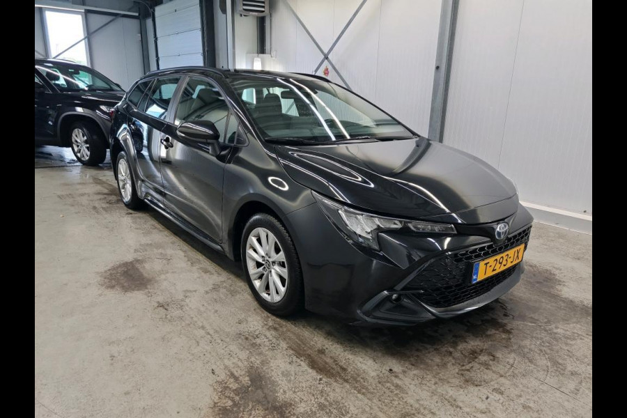 Toyota Corolla Touring Sports 1.8 Hybrid Active Auto. Navigatie Apple Carplay/Android Auto Camera Adaptive Cruise Control Virtual Cockpit Climate Control Lichtmetalen velgen Toyota Corolla Touring Sports 1.8 Hybrid Active Auto. Navigatie Apple Carplay/Android Auto Camera Adaptive Cruise Control Virtual Cockpit Climate Control Lichtmetalen velgen