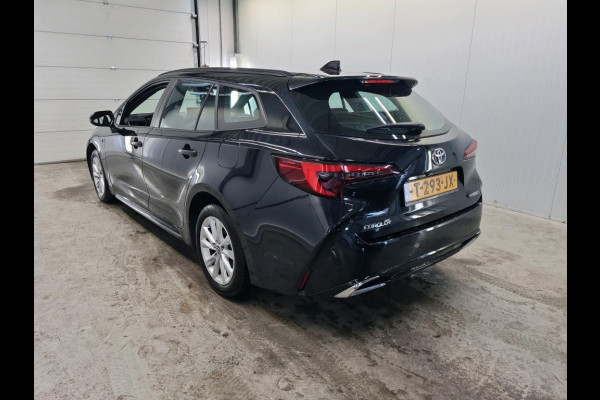 Toyota Corolla Touring Sports 1.8 Hybrid Active Auto. Navigatie Apple Carplay/Android Auto Camera Adaptive Cruise Control Virtual Cockpit Climate Control Lichtmetalen velgen Toyota Corolla Touring Sports 1.8 Hybrid Active Auto. Navigatie Apple Carplay/Android Auto Camera Adaptive Cruise Control Virtual Cockpit Climate Control Lichtmetalen velgen