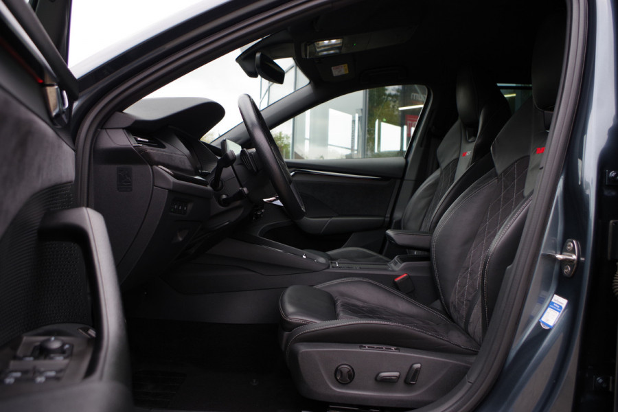 Škoda Octavia Combi 1.4 TSI RS 245 PK iV PHEV BNS, LED, Keyless, Adap. Cruise Control, Carplay, Head-Up, Camera