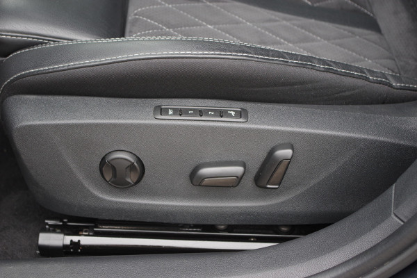 Škoda Octavia Combi 1.4 TSI RS 245 PK iV PHEV BNS, LED, Keyless, Adap. Cruise Control, Carplay, Head-Up, Camera