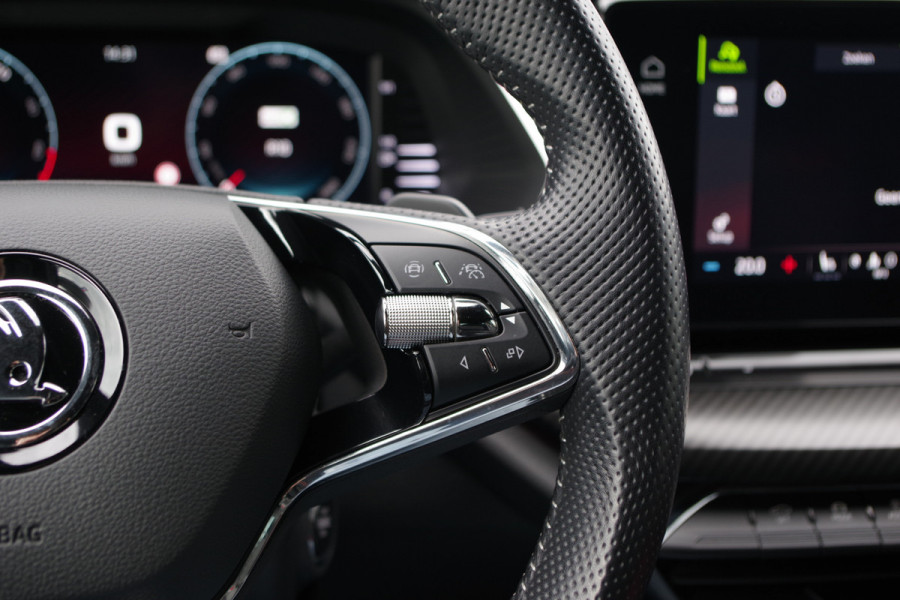 Škoda Octavia Combi 1.4 TSI RS 245 PK iV PHEV BNS, LED, Keyless, Adap. Cruise Control, Carplay, Head-Up, Camera