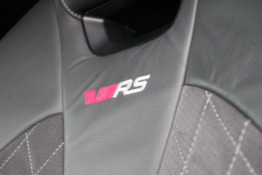 Škoda Octavia Combi 1.4 TSI RS 245 PK iV PHEV BNS, LED, Keyless, Adap. Cruise Control, Carplay, Head-Up, Camera