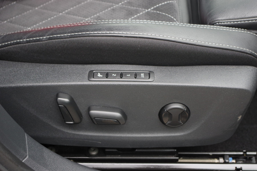 Škoda Octavia Combi 1.4 TSI RS 245 PK iV PHEV BNS, LED, Keyless, Adap. Cruise Control, Carplay, Head-Up, Camera