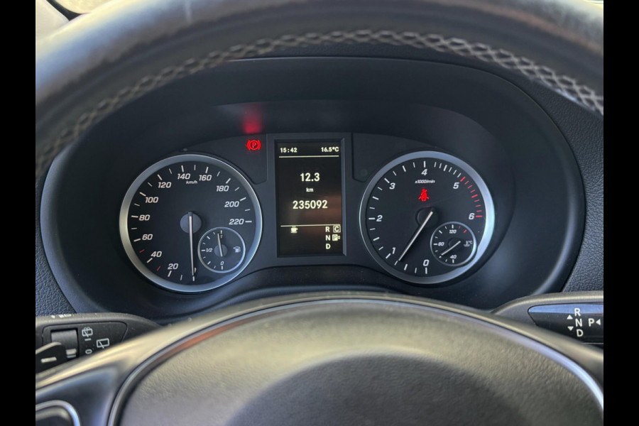 Mercedes-Benz Vito 119 CDI Extra Lang DC - Automaat I Navigatie I Leer I Airco I 19 inch Sport velgen I Comfort pakket I Trekhaak