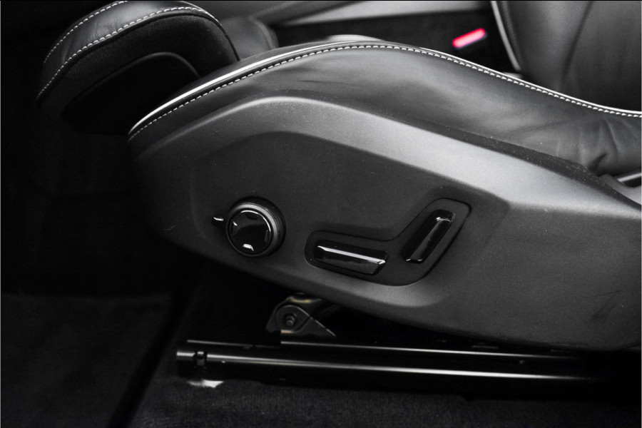 Volvo XC90 2.0 T8 Recharge AWD Ultra Dark 7P Luchtv HUD B&W 360° Elek Trekhaak