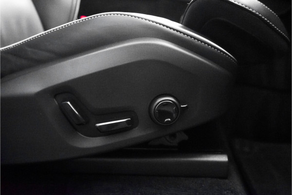 Volvo XC90 2.0 T8 Recharge AWD Ultra Dark 7P Luchtv HUD B&W 360° Elek Trekhaak