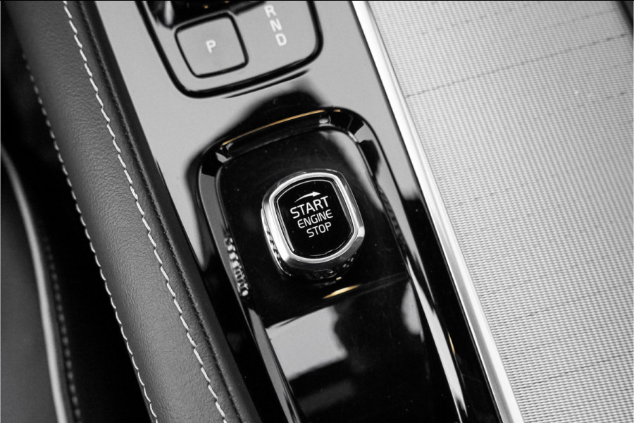 Volvo XC90 2.0 T8 Recharge AWD Ultra Dark 7P Luchtv HUD B&W 360° Elek Trekhaak