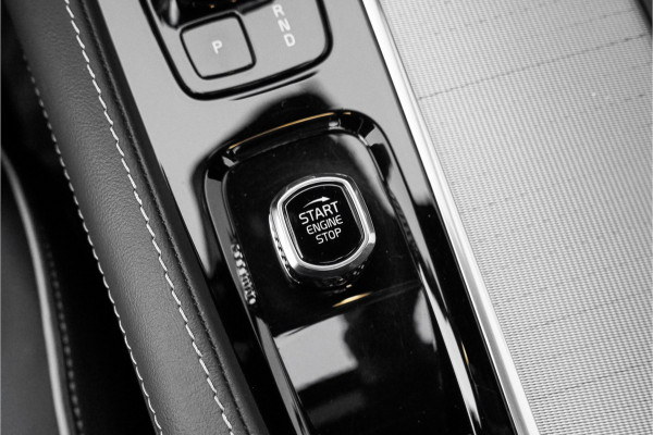 Volvo XC90 2.0 T8 Recharge AWD Ultra Dark 7P Luchtv HUD B&W 360° Elek Trekhaak