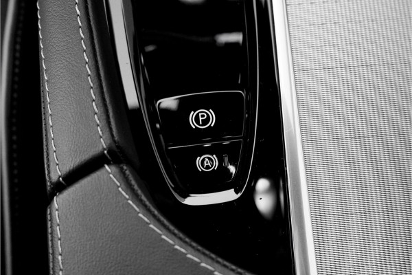 Volvo XC90 2.0 T8 Recharge AWD Ultra Dark 7P Luchtv HUD B&W 360° Elek Trekhaak