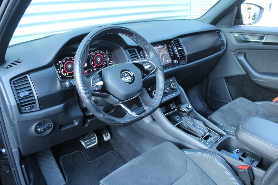 Škoda Kodiaq 1.5 TSI 150pk Sportline Business 7p. DSG7 NL-Auto NAP Panoramadak Clima Cruise Navi Camera Canton LMV Stoelverwarming Trekhaak 1800kg