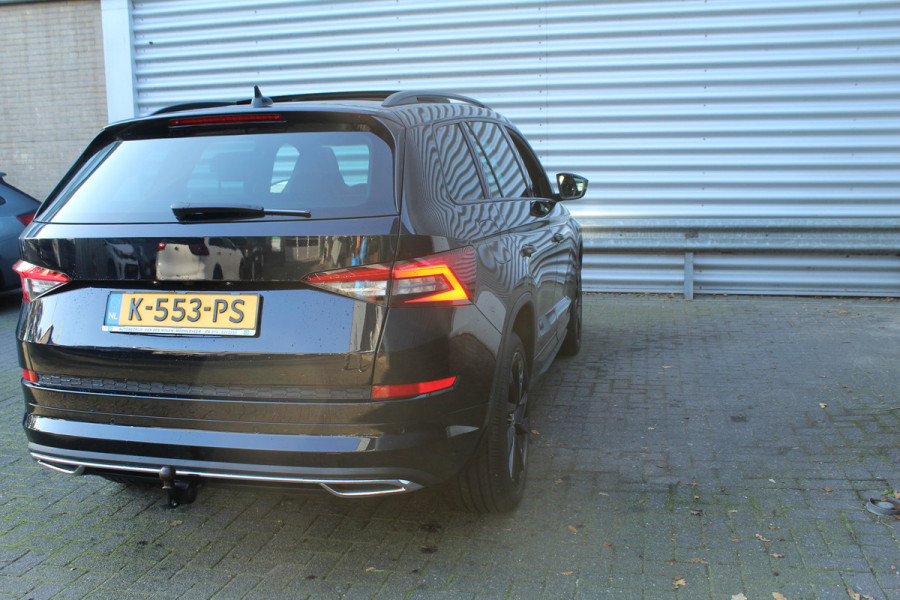 Škoda Kodiaq 1.5 TSI 150pk Sportline Business 7p. DSG7 NL-Auto NAP Panoramadak Clima Cruise Navi Camera Canton LMV Stoelverwarming Trekhaak 1800kg