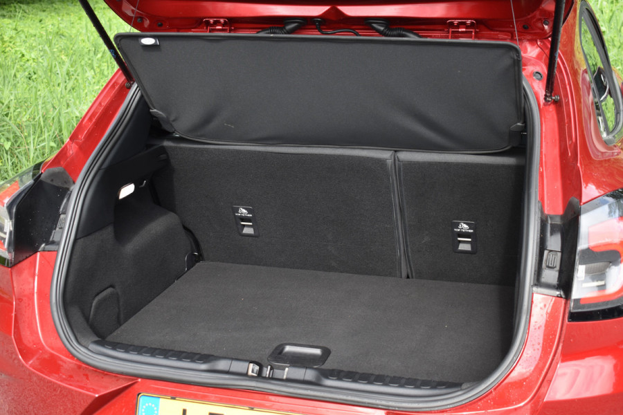 Ford Puma 125PK ECOBOOST HYBRID TITANIUM CARPLAY/LMV/MASSAGE Ford Puma 125PK ECOBOOST HYBRID TITANIUM CARPLAY/LMV/MASSAGE