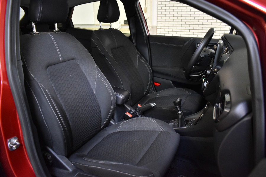 Ford Puma 125PK ECOBOOST HYBRID TITANIUM CARPLAY/LMV/MASSAGE Ford Puma 125PK ECOBOOST HYBRID TITANIUM CARPLAY/LMV/MASSAGE