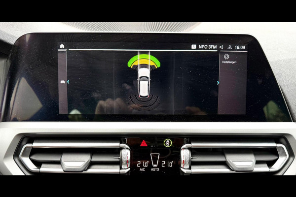 BMW 3 Serie Touring 320e Laser, Carplay, DAB, Sportstoel [BTW, NL, NAP, Dealer-onderhouden]